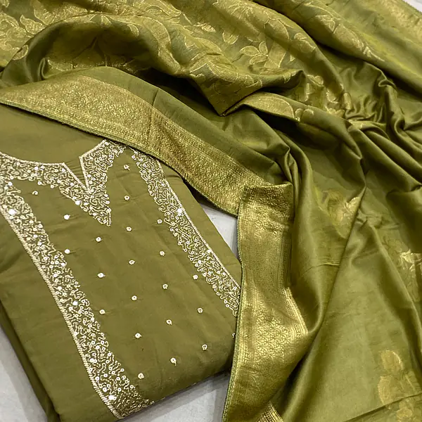 Festive collection secondary image